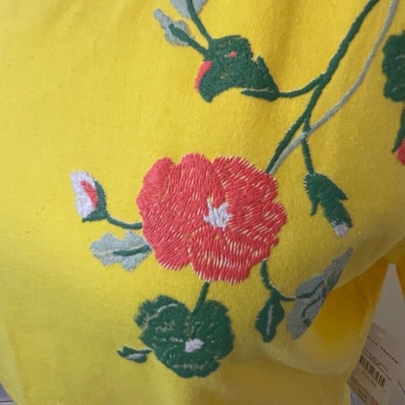 Rebecca Malone‎ Floral 3D Printed Bright Yellow T-Shirt NWT Women's Medium - Picture 3 of 9